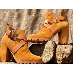 NWOT LUXURIOUS AREZZO BRAZIL NUBUCK & LEATHER CHUNKY HEEL SUEDE SHOES 8.5 SEXY